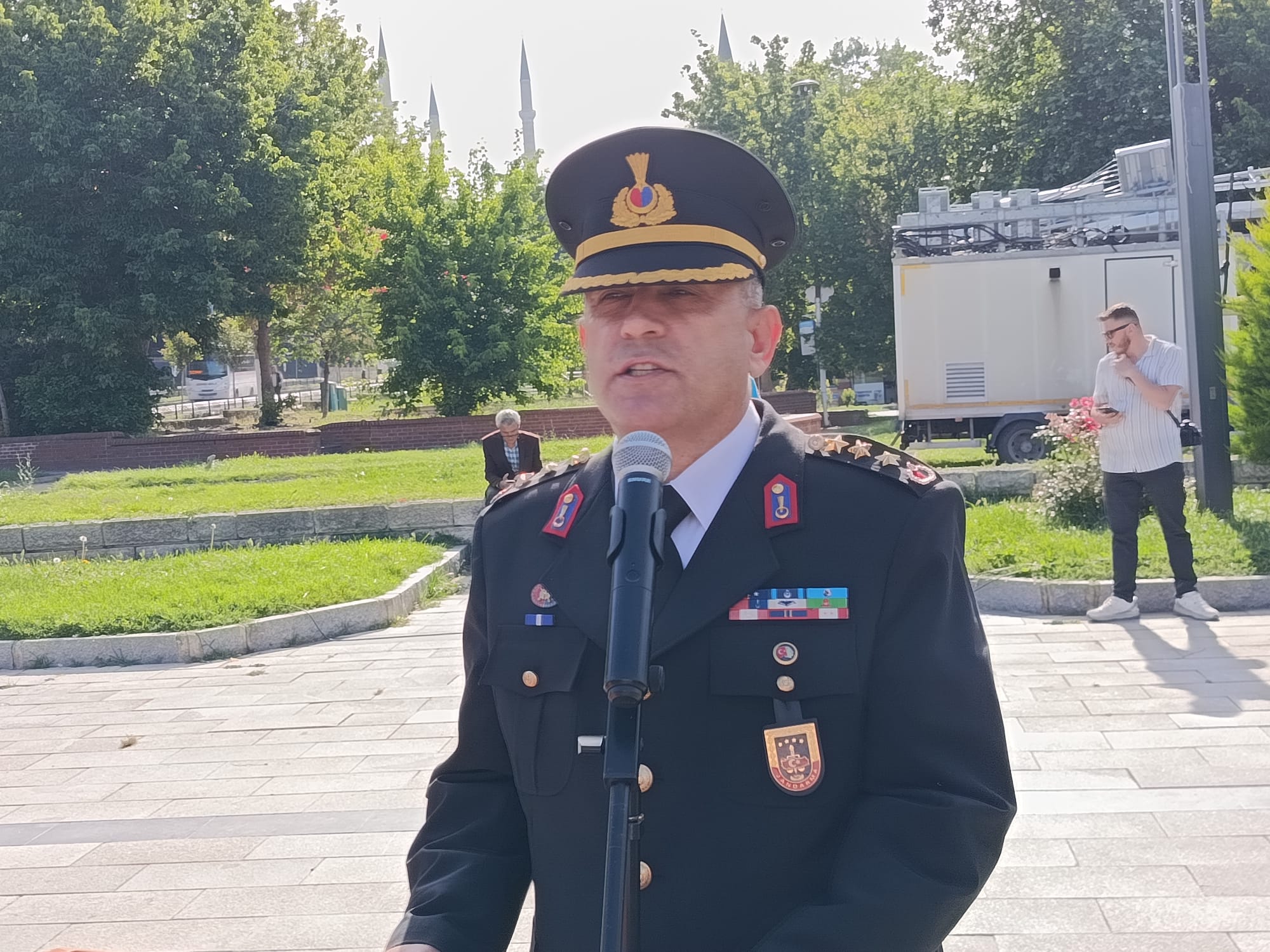 Edirne'de Jandarma Teşkilatı'nın kuruluşunun 187'nci yıl dönümü dolayısıyla görkemli bir tören gerçekleştirildi.